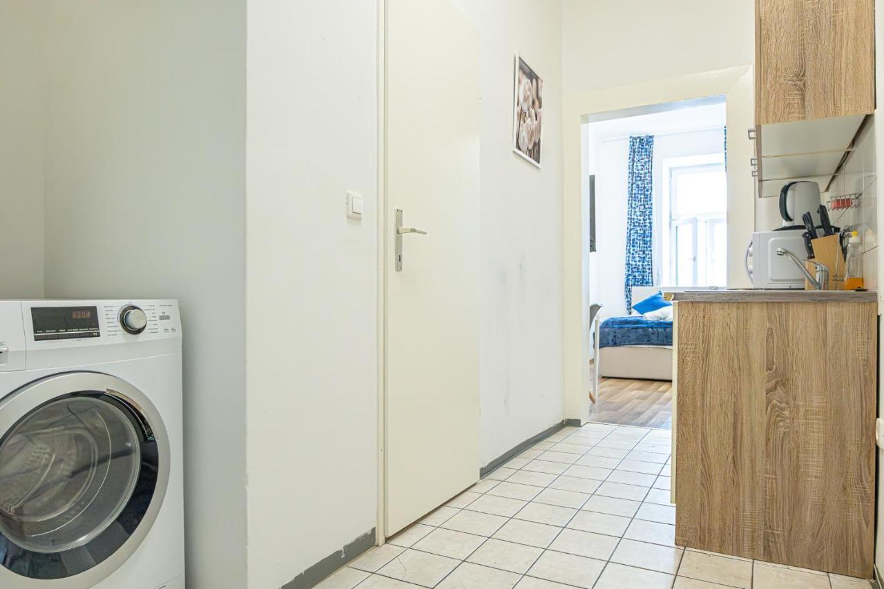 Modern Comforts: Chic Studio Apt Centrally Located Vienne Extérieur photo